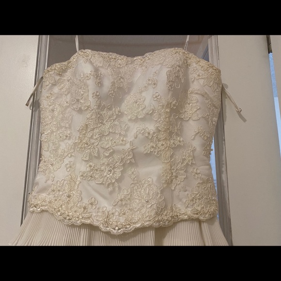 Country Style Wedding dress - Picture 3 of 4